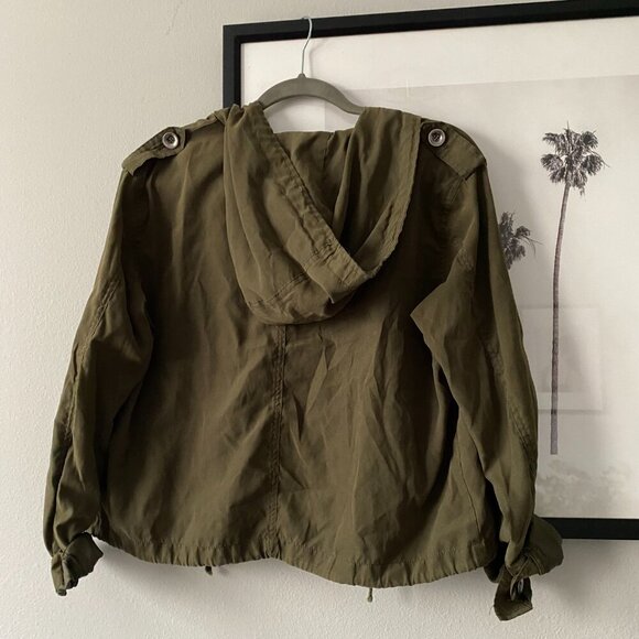 Brandy Melville | EUC Hailey Cropped Utility Jacket Army Olive Green One Size - Picture 7 of 8